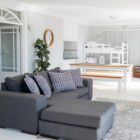 Nahoon Beach Villas Self Catering Apartments 이스트런던 외부 사진