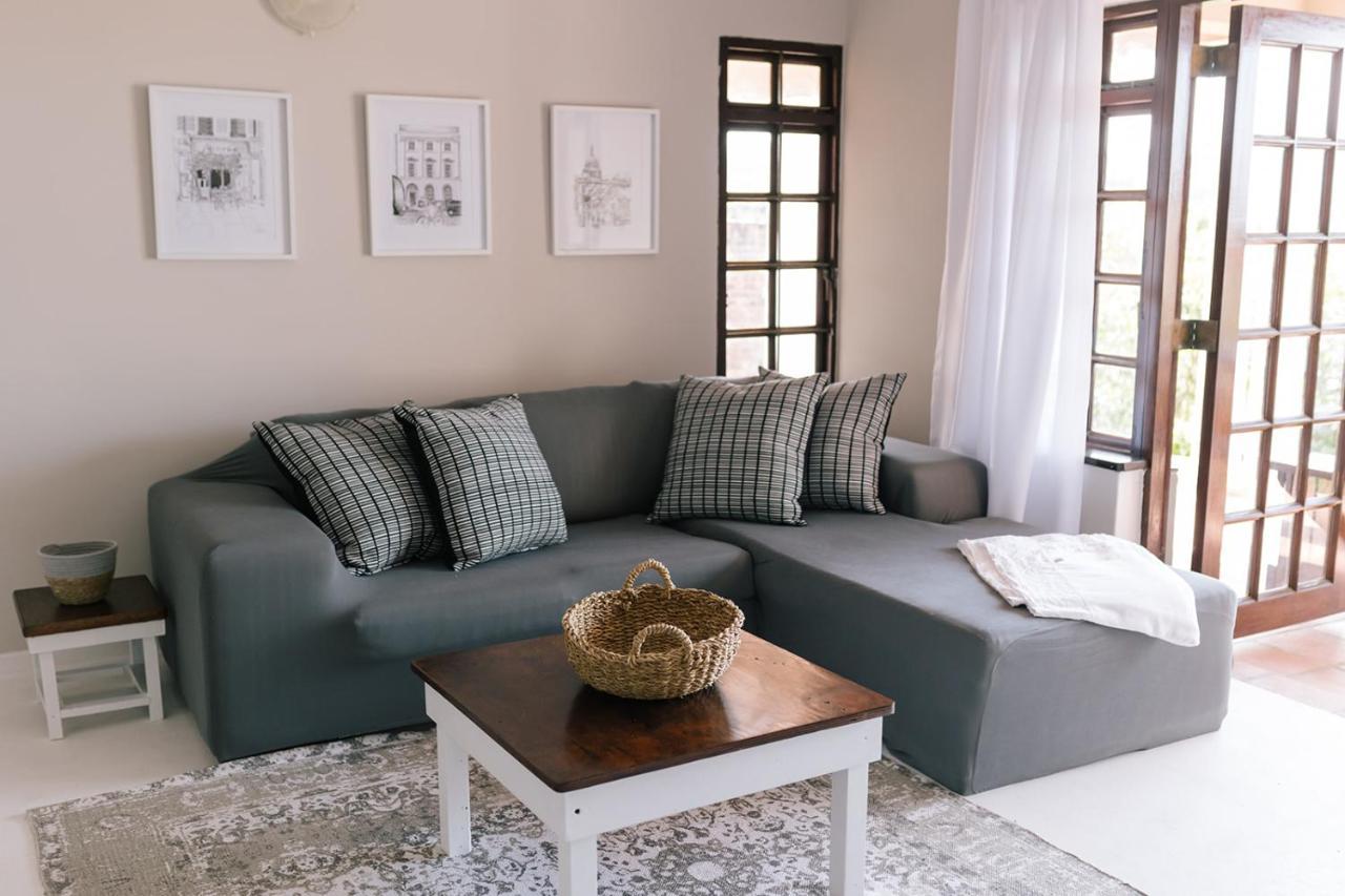 Nahoon Beach Villas Self Catering Apartments 이스트런던 외부 사진