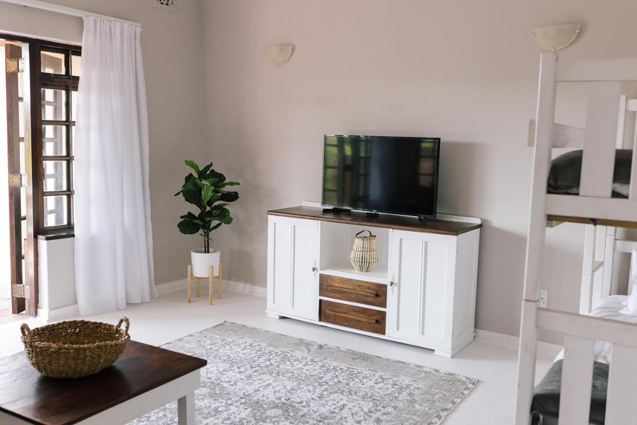 Nahoon Beach Villas Self Catering Apartments 이스트런던 외부 사진