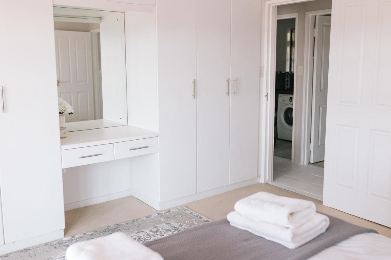 Nahoon Beach Villas Self Catering Apartments 이스트런던 외부 사진
