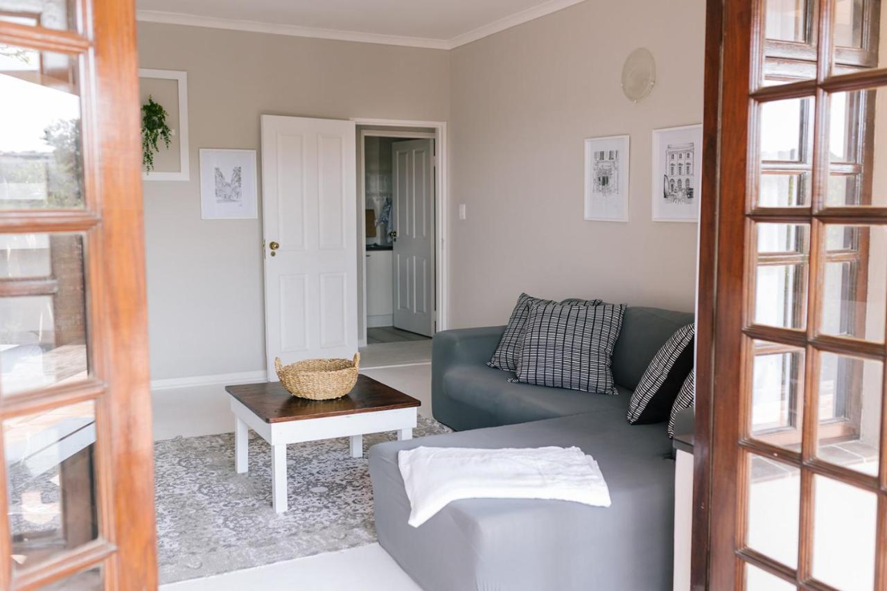 Nahoon Beach Villas Self Catering Apartments 이스트런던 외부 사진