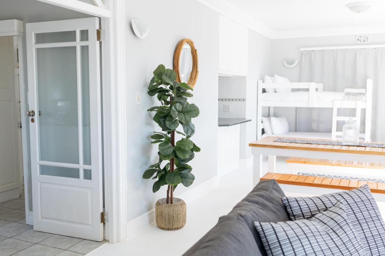 Nahoon Beach Villas Self Catering Apartments 이스트런던 외부 사진