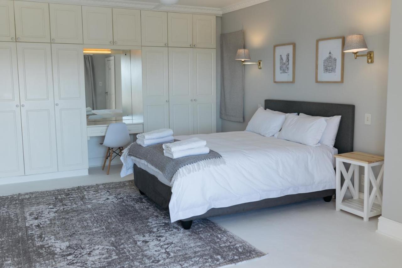 Nahoon Beach Villas Self Catering Apartments 이스트런던 외부 사진