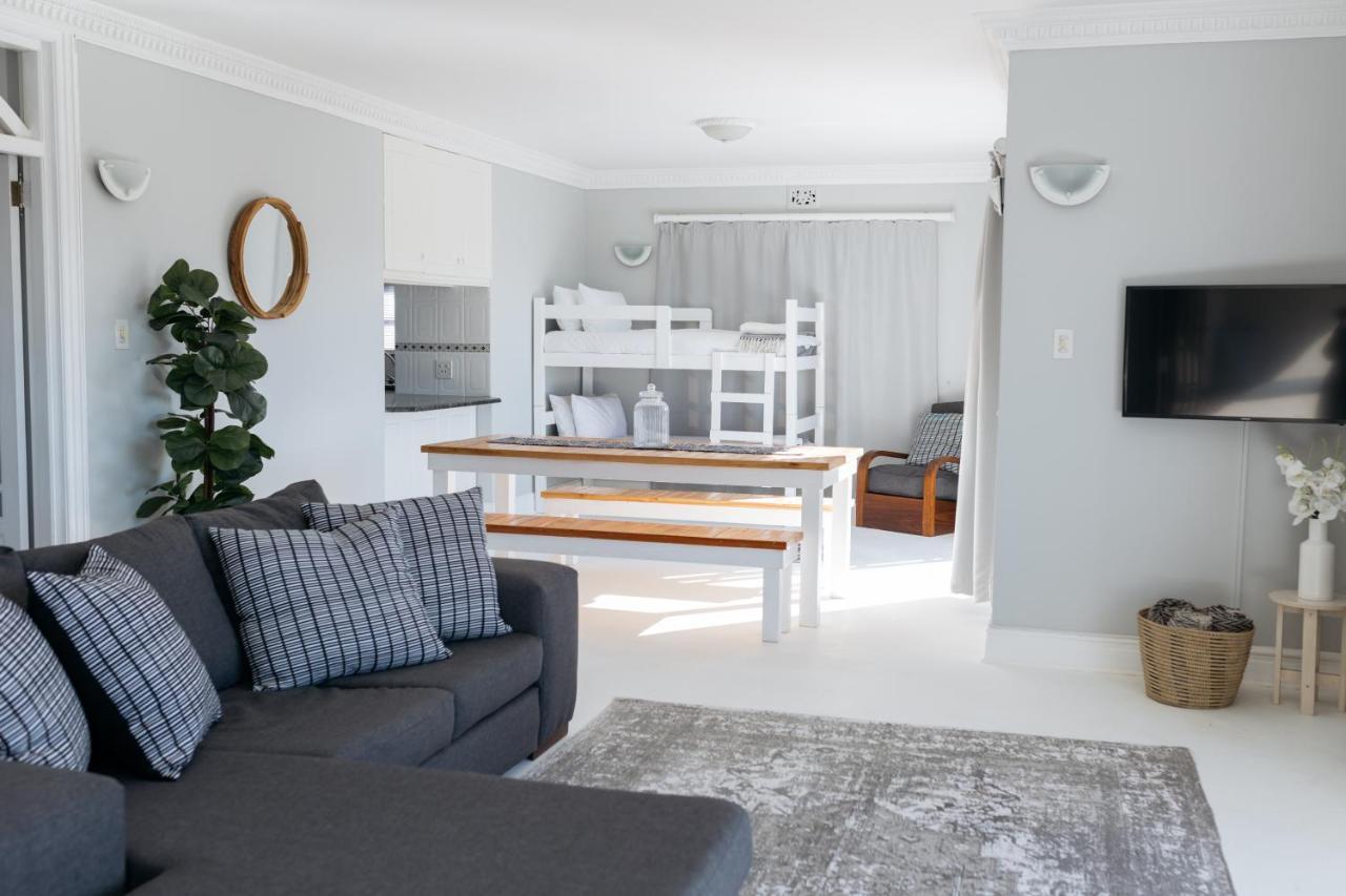 Nahoon Beach Villas Self Catering Apartments 이스트런던 외부 사진