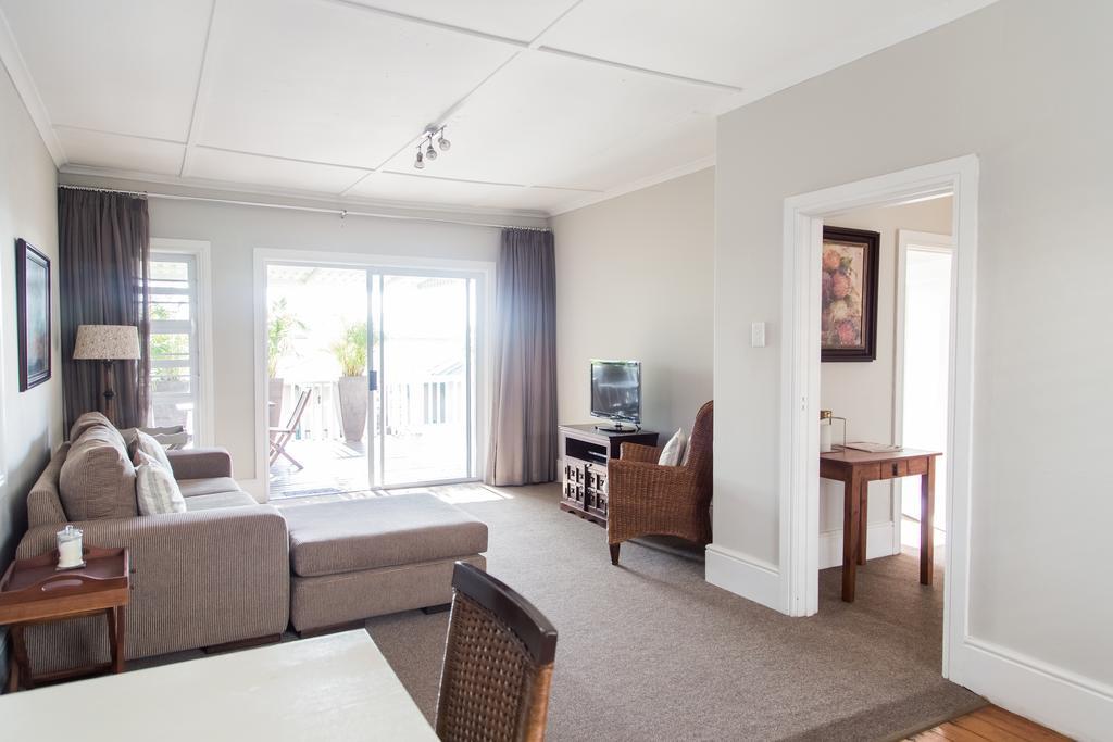 Nahoon Beach Villas Self Catering Apartments 이스트런던 외부 사진